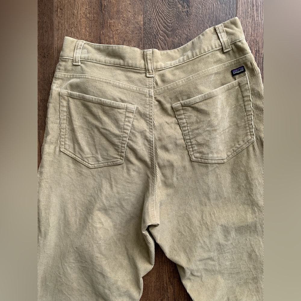 Patagonia corduroy straight leg pants/ w31